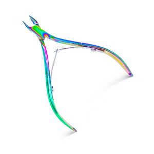 Cuticle nippers with hand-sharpened blades